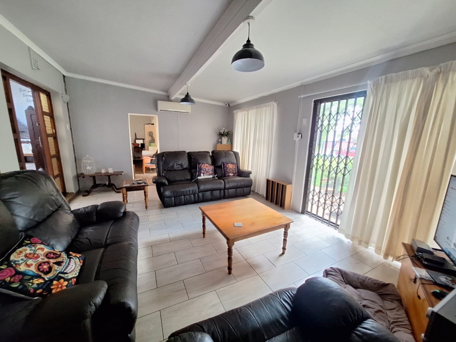 4 Bedroom Property for Sale in Rhodesdene Northern Cape